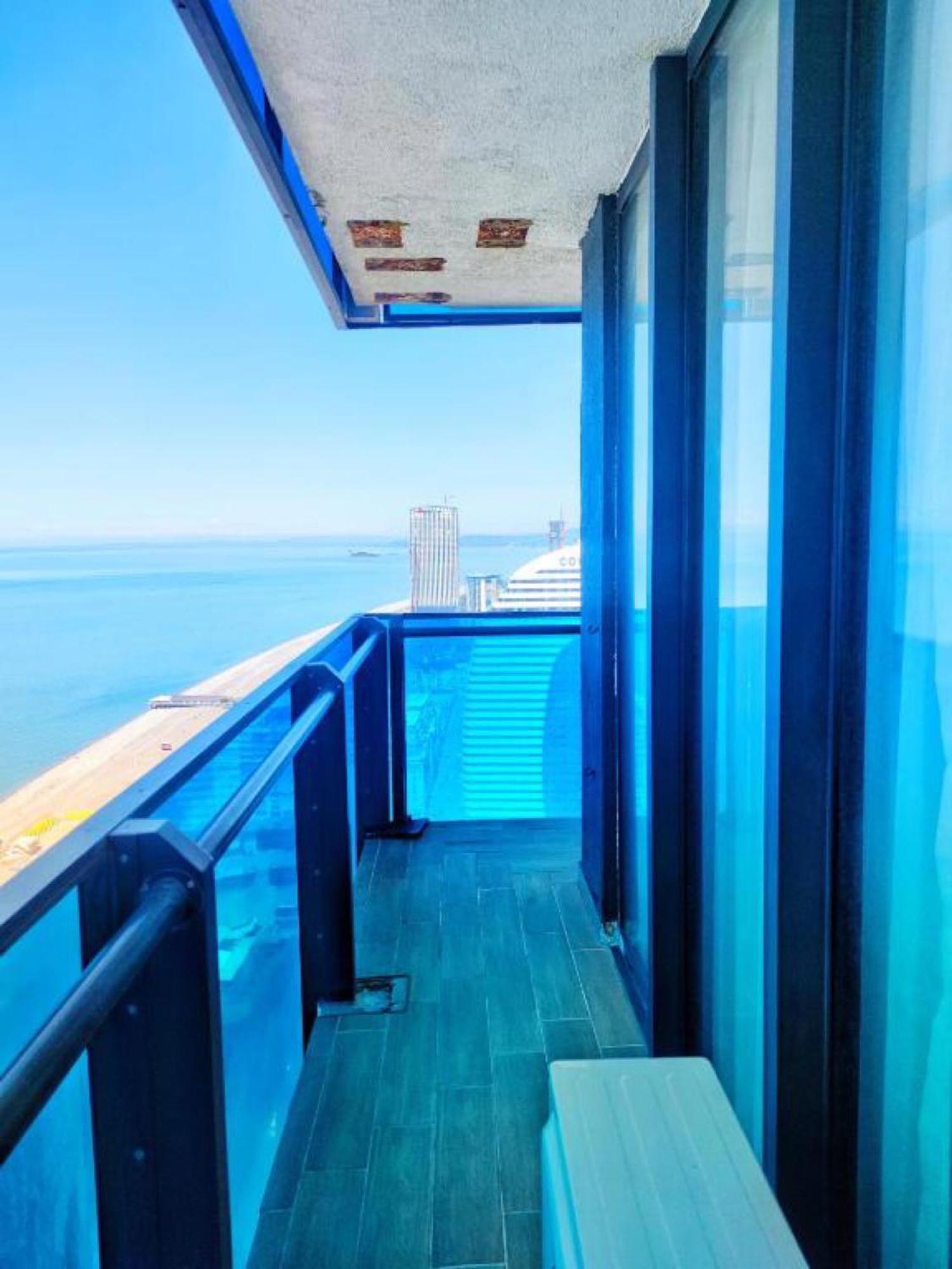 Orbi City-Sea View Aparthotel Batumi Bagian luar foto