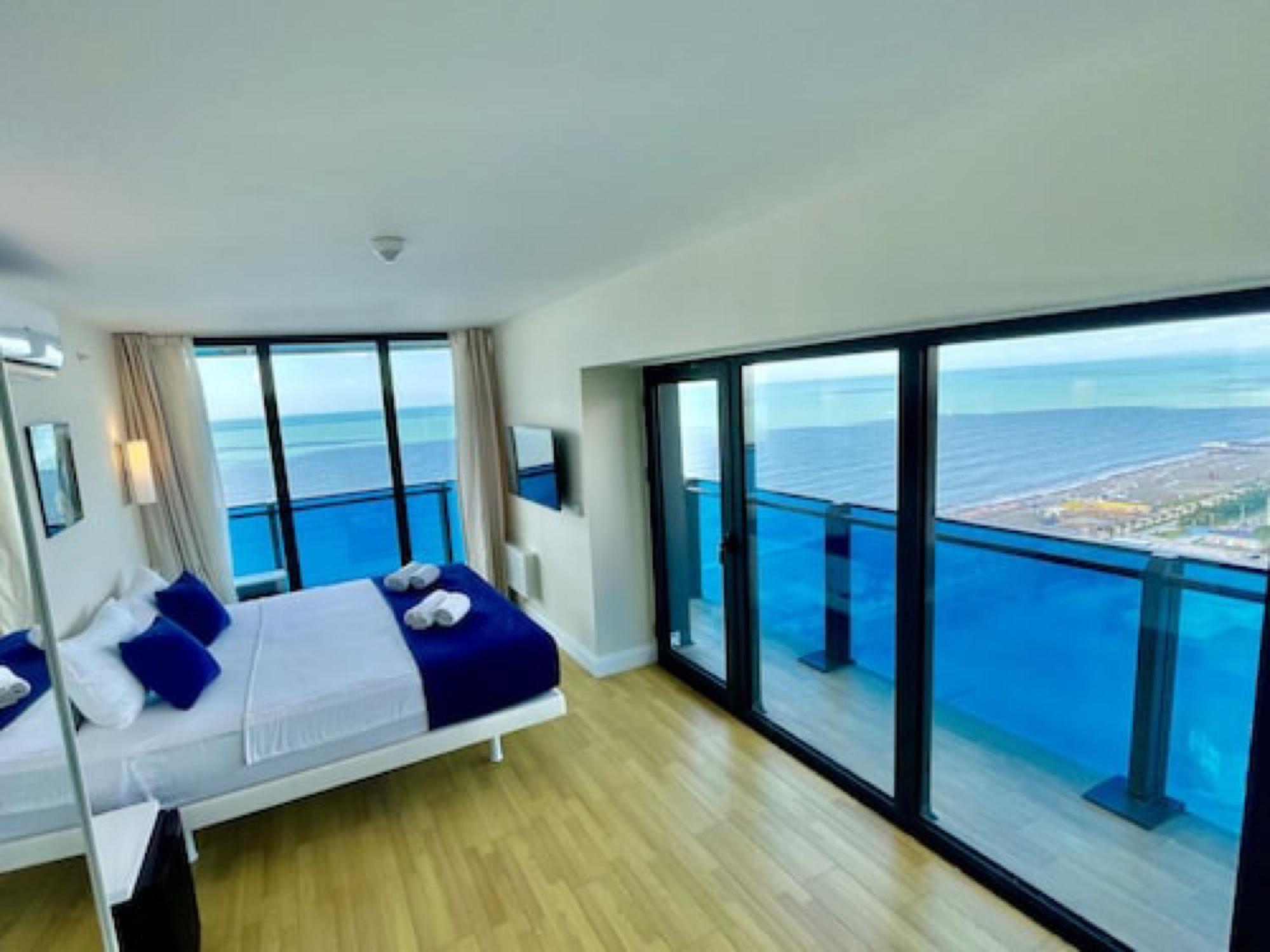 Orbi City-Sea View Aparthotel Batumi Bagian luar foto