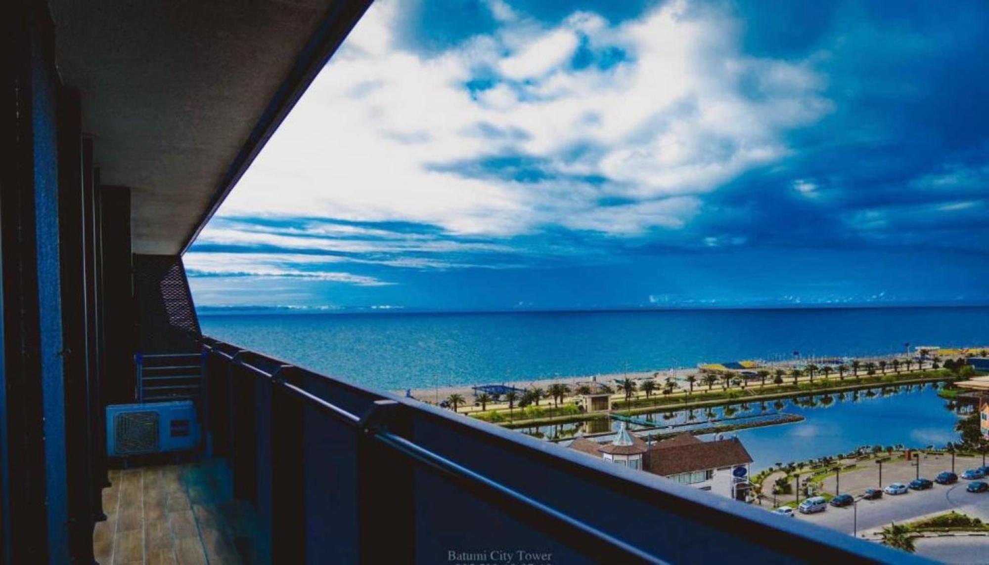 Orbi City-Sea View Aparthotel Batumi Bagian luar foto