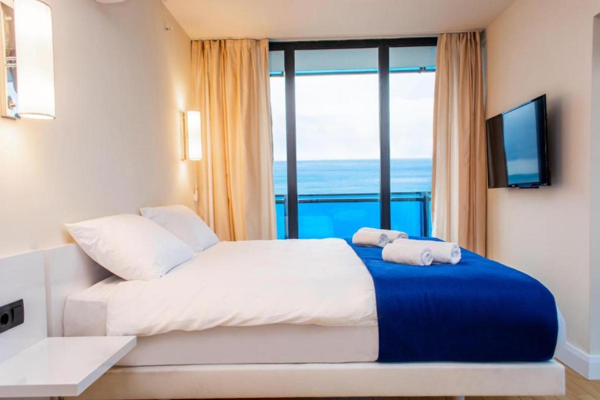 Orbi City-Sea View Aparthotel Batumi Bagian luar foto