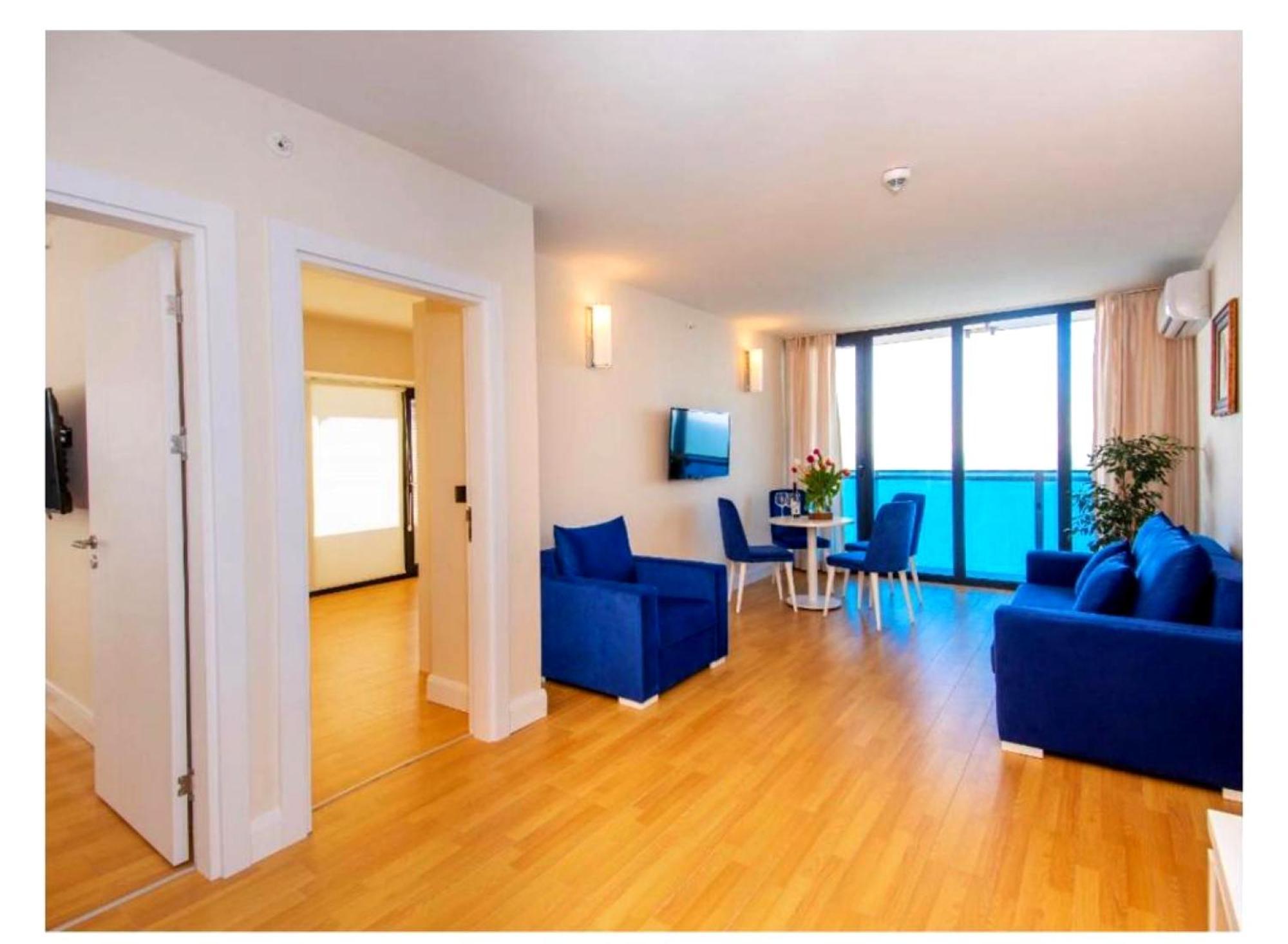 Orbi City-Sea View Aparthotel Batumi Bagian luar foto