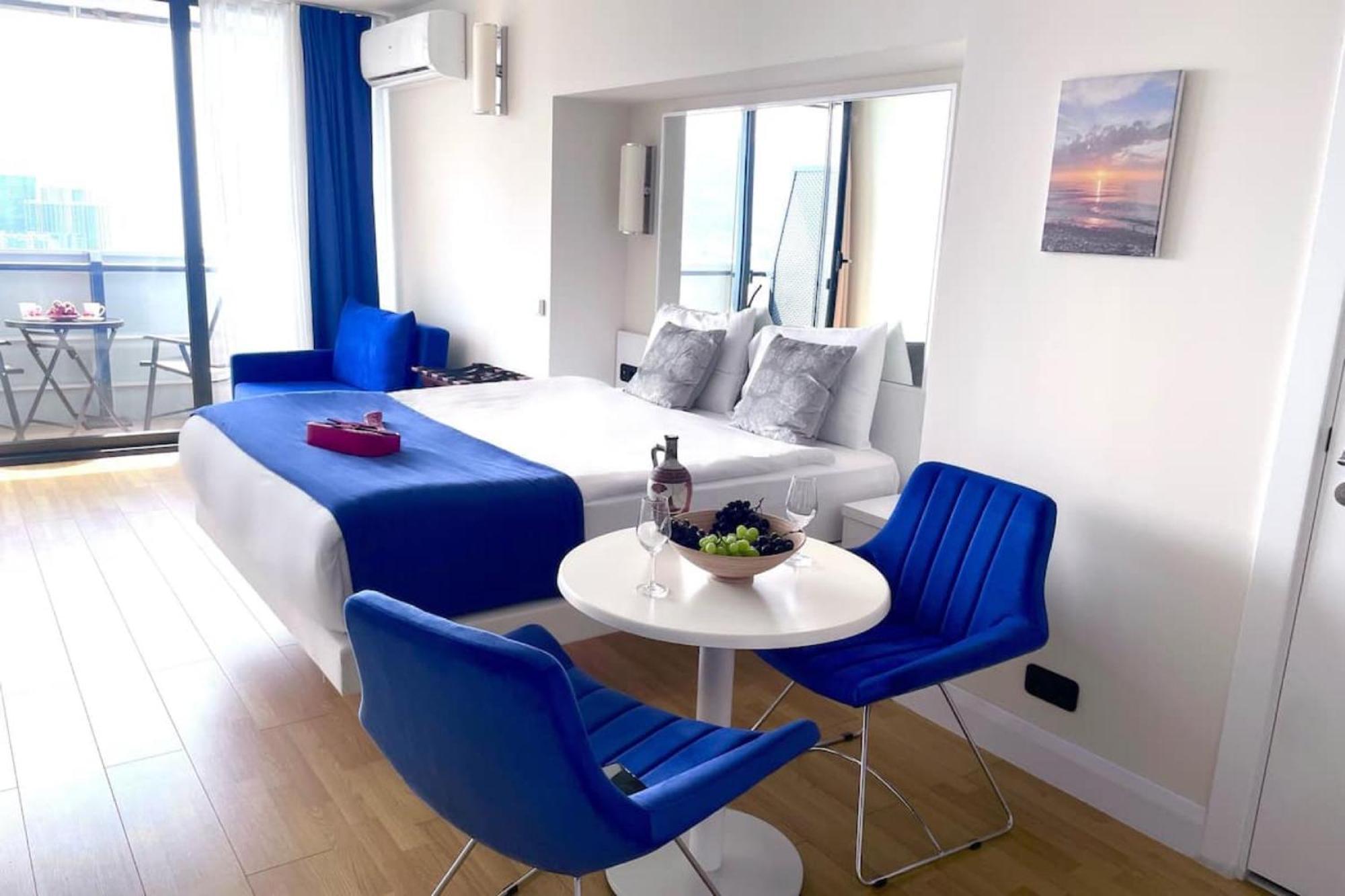 Orbi City-Sea View Aparthotel Batumi Bagian luar foto