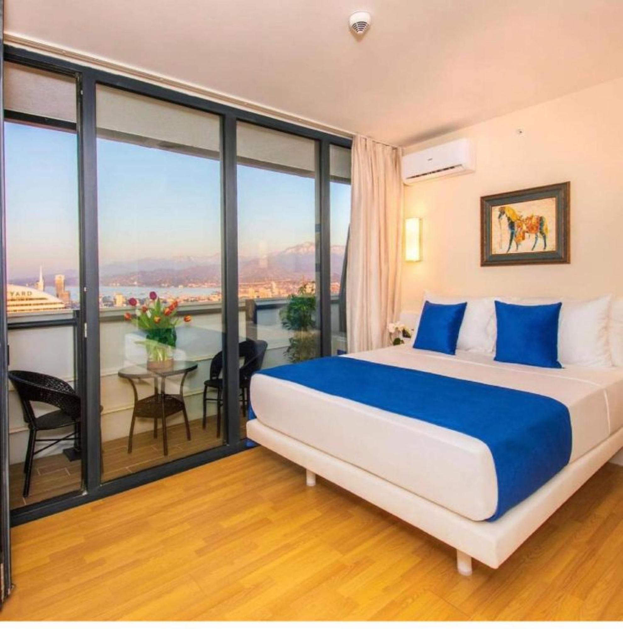 Orbi City-Sea View Aparthotel Batumi Bagian luar foto
